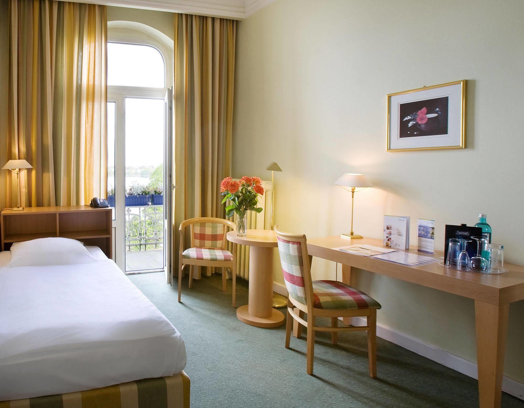 המבורג Relexa Hotel Bellevue An Der Alster מראה חיצוני תמונה